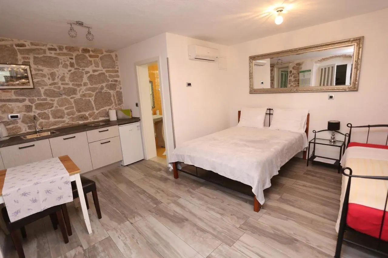 Apartments Nikolla Split