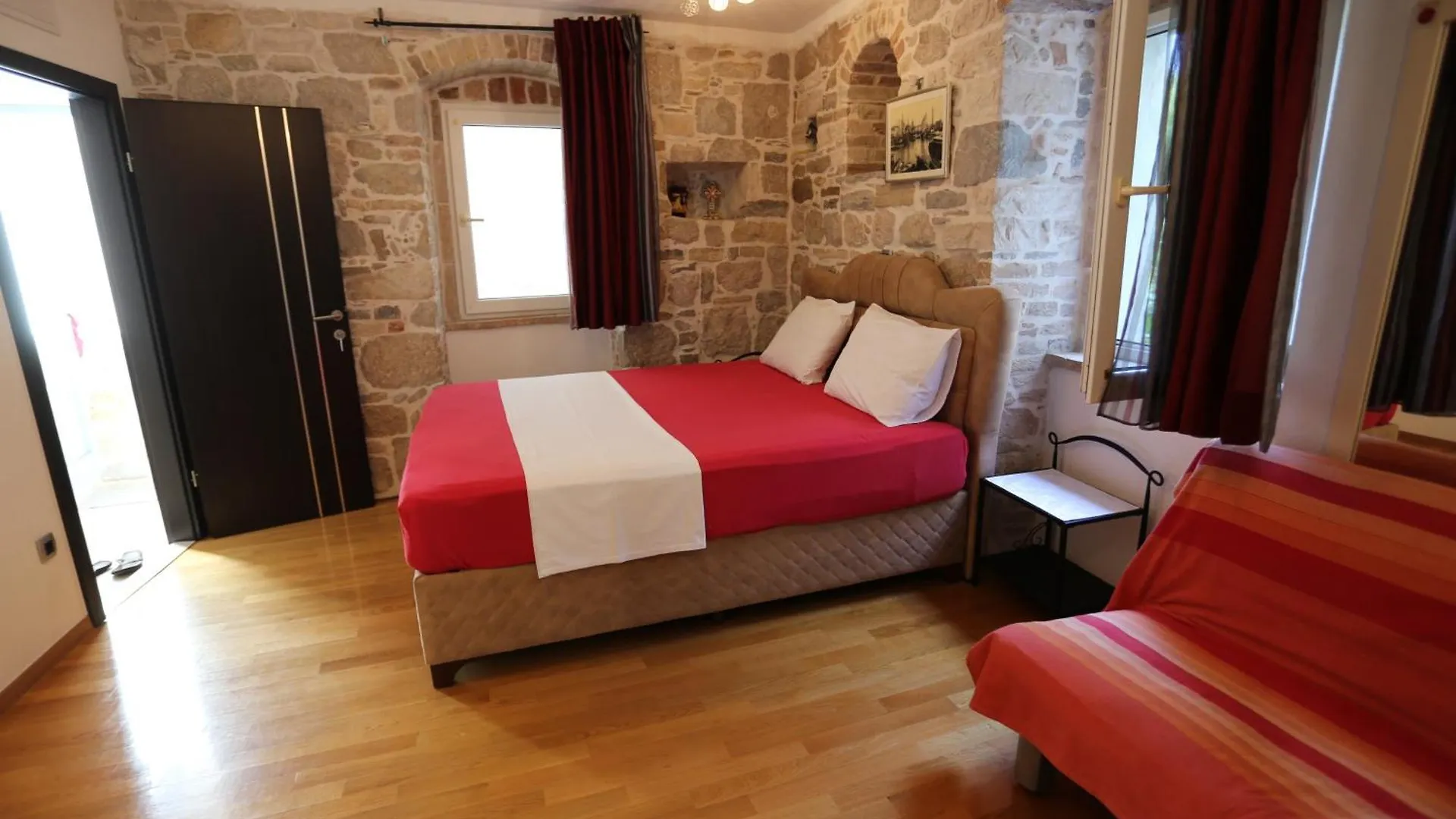 Apartments Nikolla Split