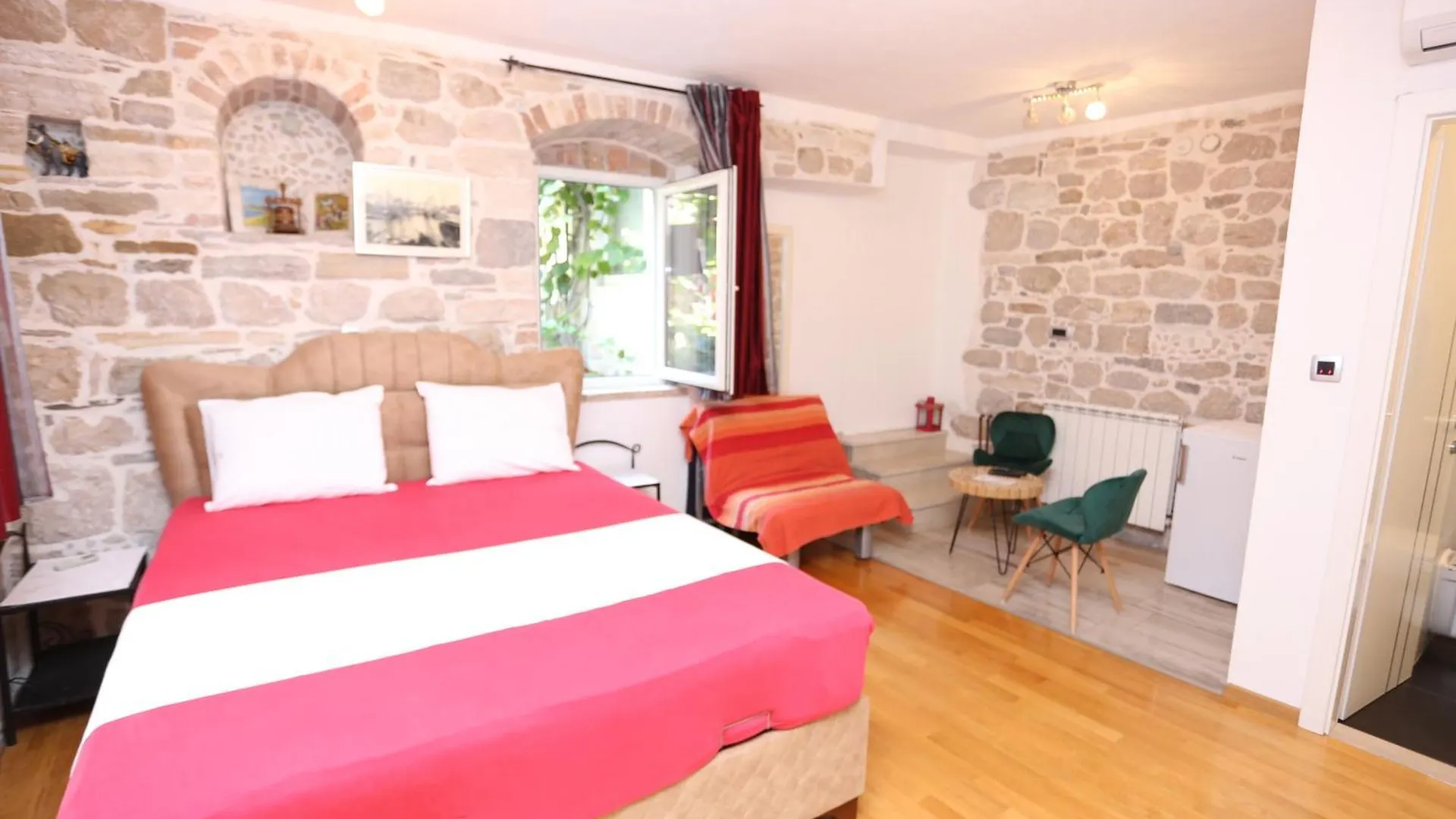 Apartments Nikolla Split