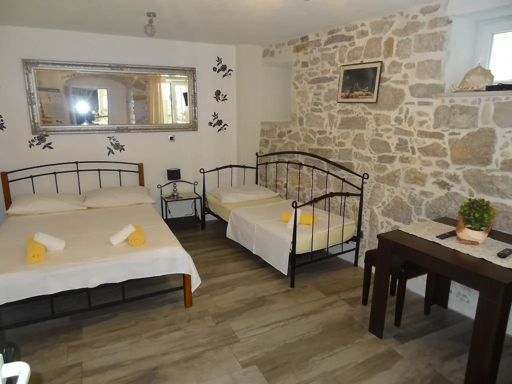 Apartments Nikolla Split