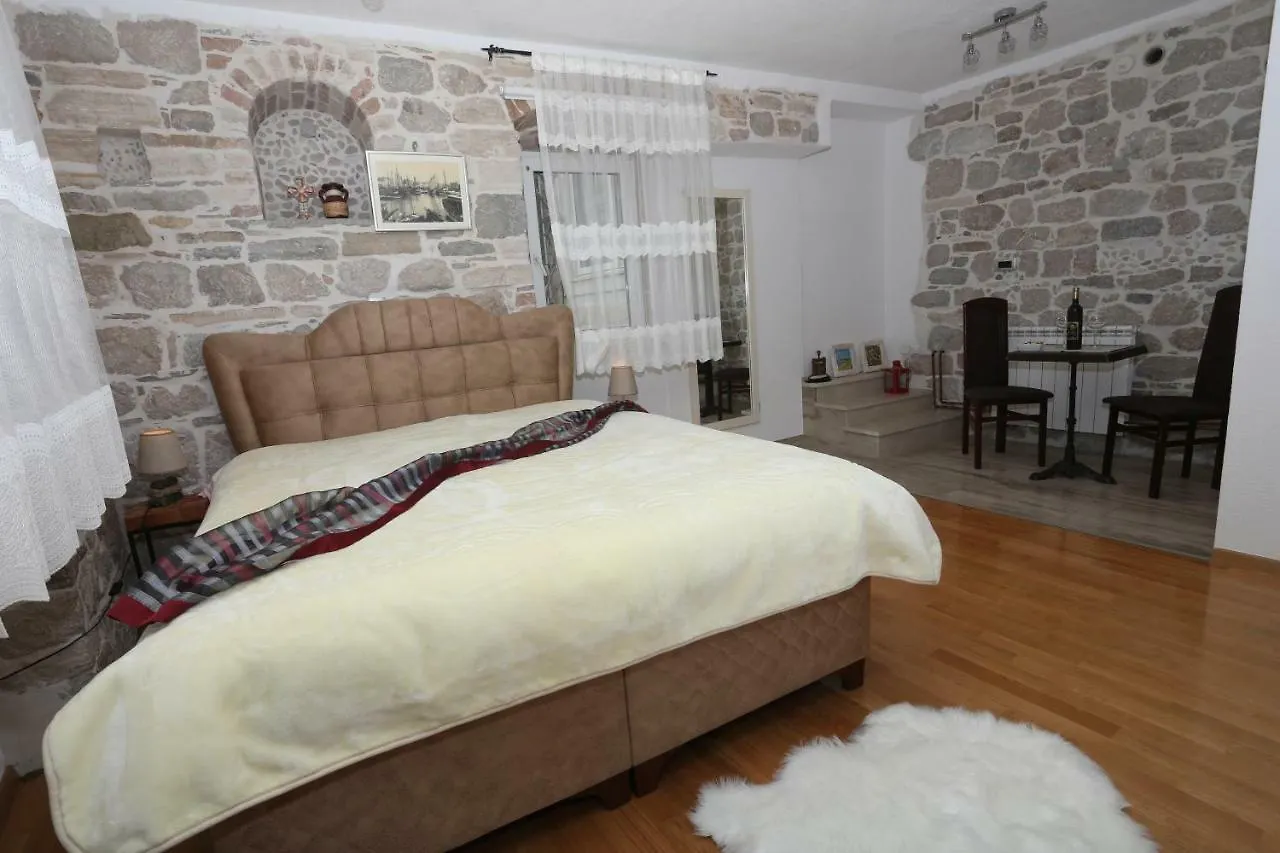 Apartments Nikolla Split 0*,