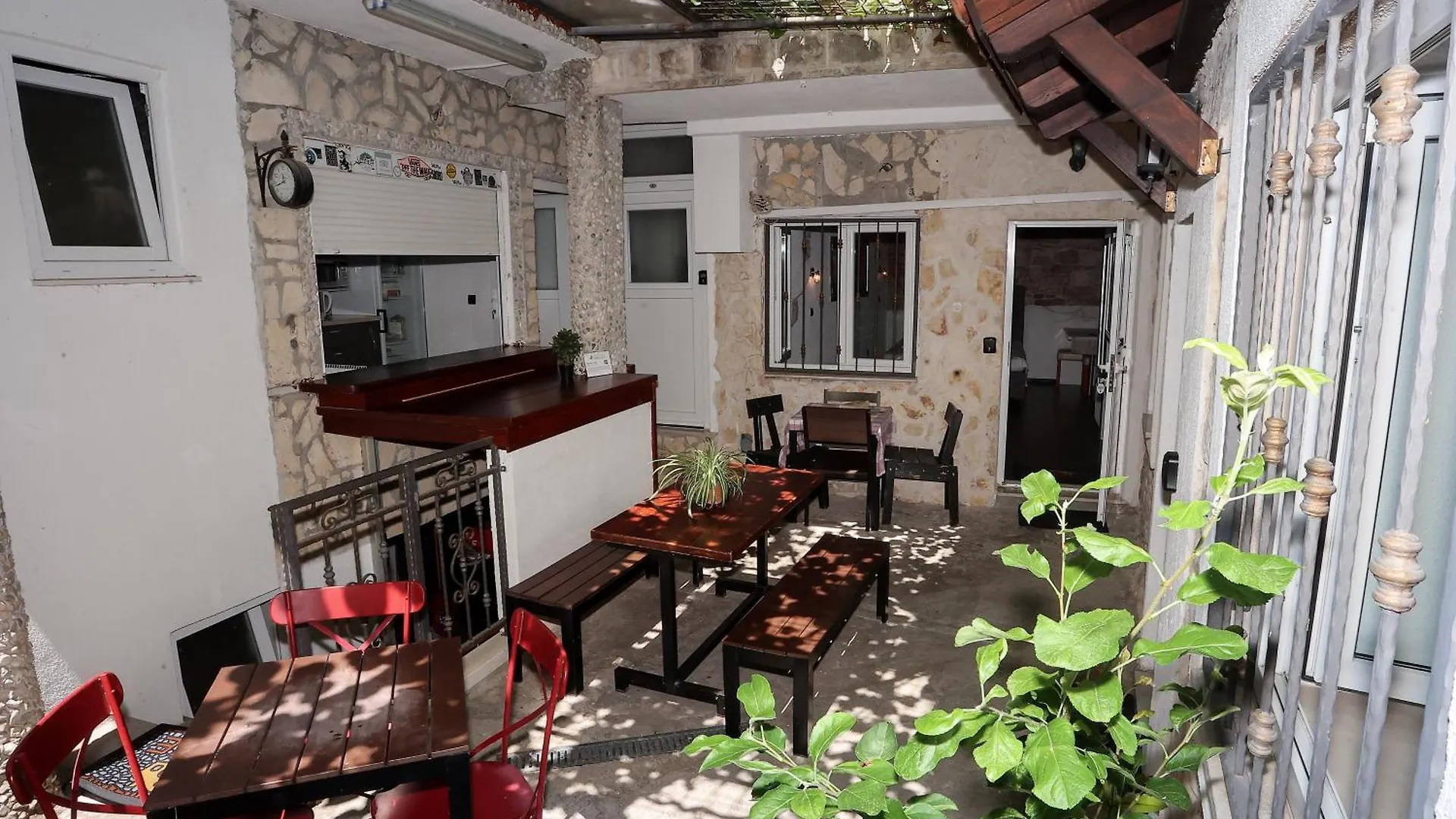 Apartments Nikolla location
