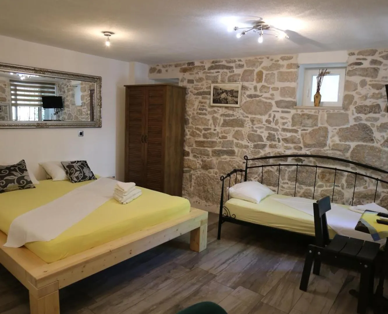Apartments Nikolla 스플리트