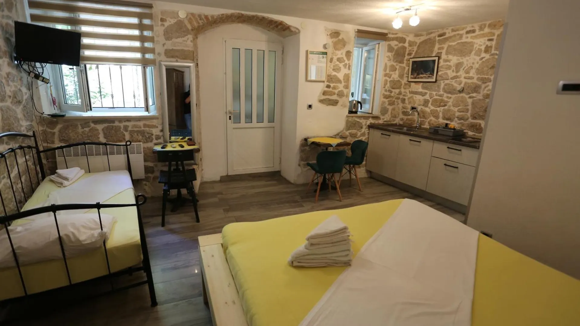Apartments Nikolla 스플리트