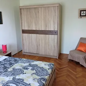 rezervirajte ovdje
