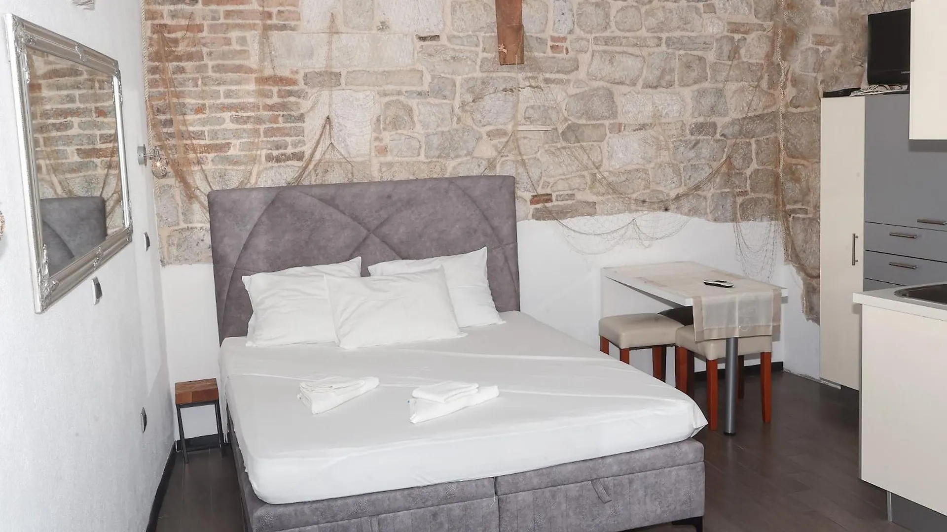 Apartments Nikolla Split