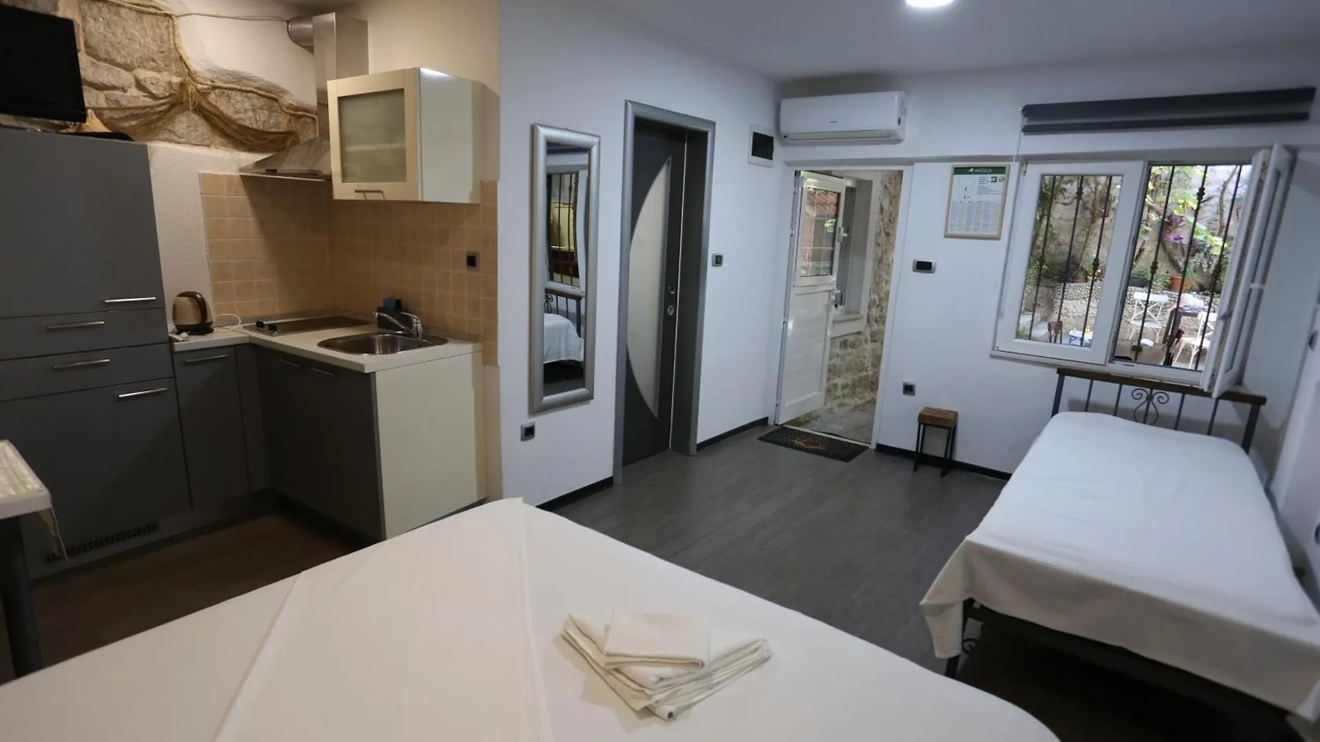 Apartments Nikolla Split